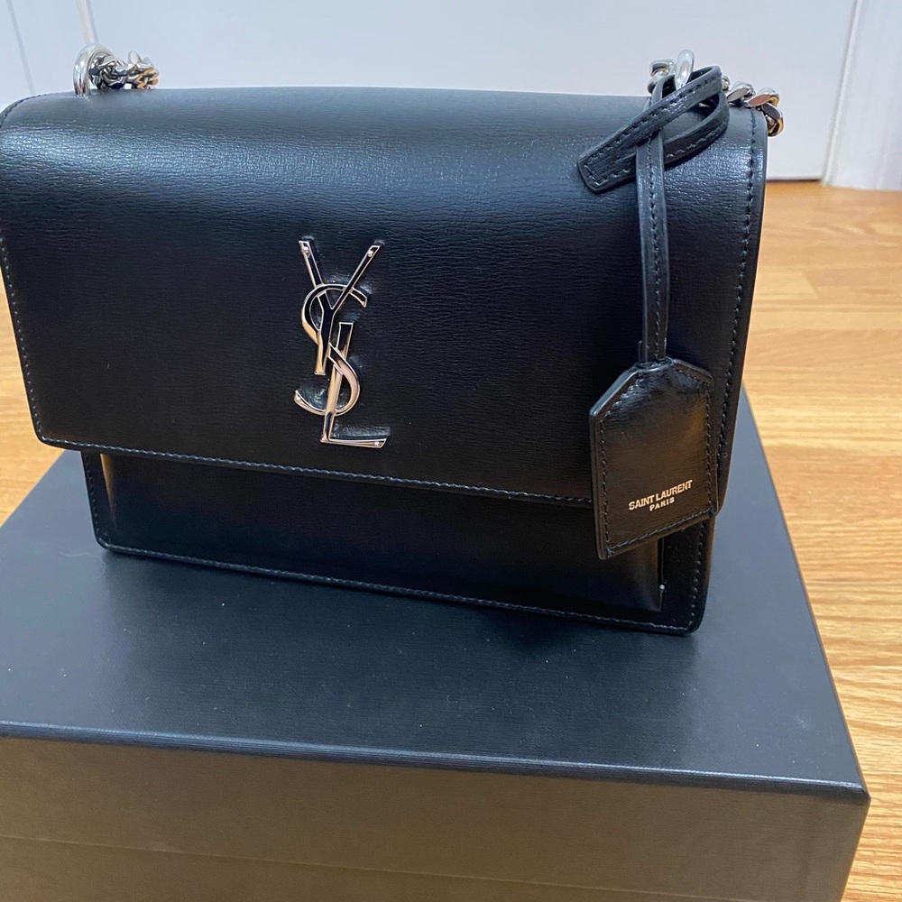 YSL SUNSET MEDIUM SMOOTH LEATHER BAG